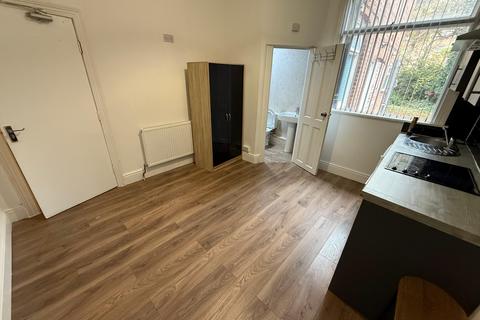 Studio to rent, 26 Friars Road, Coventry CV1