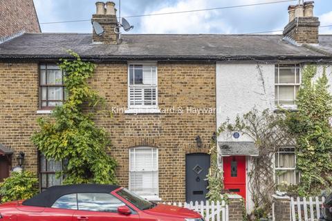 2 bedroom house to rent, High Street London NW7