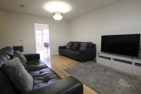 3 bedroom end of terrace house to rent, Shinewater Park, Kingswood, Hull, East Riding of Yorkshire, UK, HU7