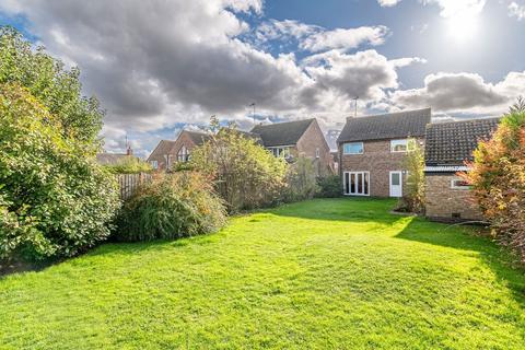 3 bedroom detached house for sale, Kennel Hill, Kettering NN14