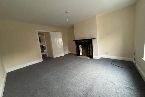 3 bedroom flat to rent, North Street, Ripon, North Yorkshire, HG4