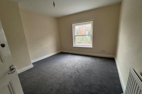 3 bedroom flat to rent, North Street, Ripon, North Yorkshire, HG4