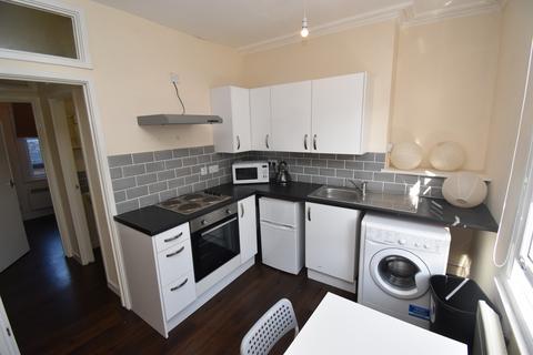 1 bedroom flat to rent, Regent Place, Leamington Spa, Warwickshire, CV31