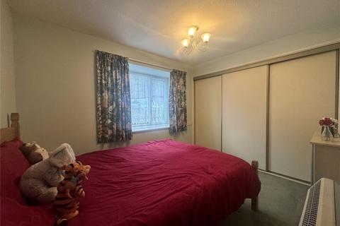 2 bedroom maisonette to rent, Bramble Close, Redhill, Surrey, RH1