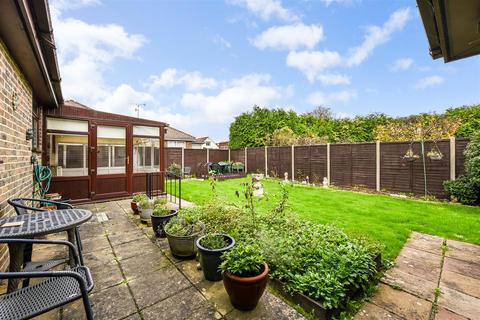 2 bedroom detached bungalow for sale, West VIew Drive, Yapton