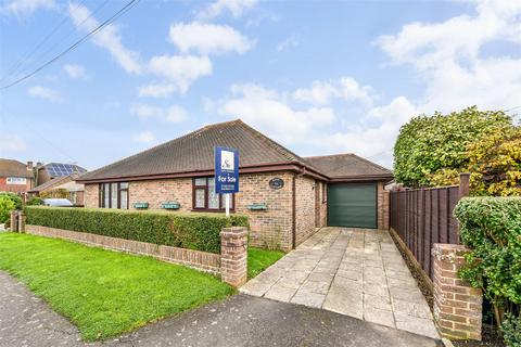 2 bedroom detached bungalow for sale, West VIew Drive, Yapton