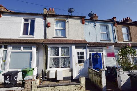 2 bedroom terraced house to rent, Chester Road Watford