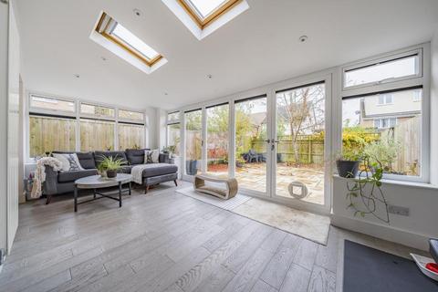 188 Blakes Avenue, Witney, OX28 3UD