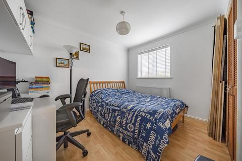 188 Blakes Avenue, Witney, OX28 3UD