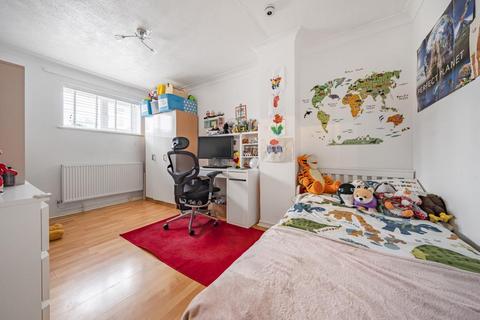 188 Blakes Avenue, Witney, OX28 3UD