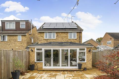 188 Blakes Avenue, Witney, OX28 3UD