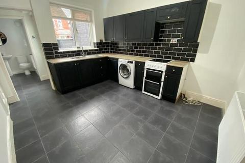 3 bedroom terraced house to rent, Ansley Common, Nuneaton