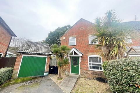 3 bedroom semi-detached house to rent, Ferndown