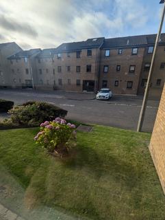 2 bedroom flat to rent, Boat Green, Canonmills, Edinburgh, EH3