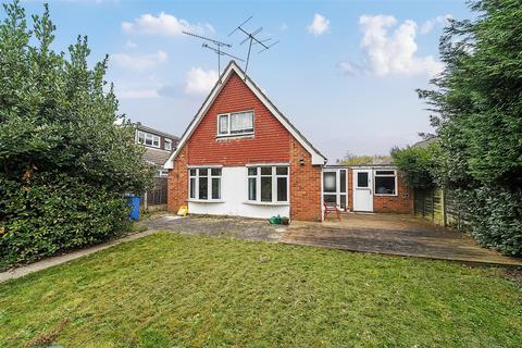 4 bedroom chalet for sale, Meadow Way, Camberley GU17