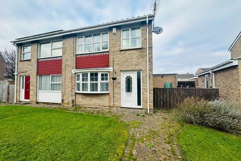 3 bedroom semi-detached house to rent, Billingham TS23