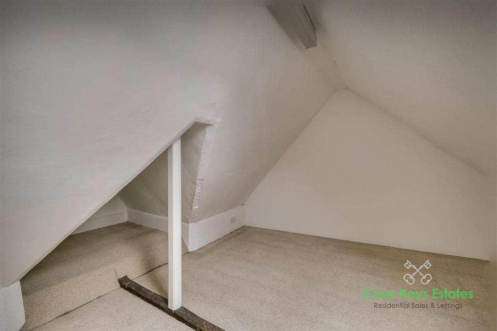 Studio/Loft Room