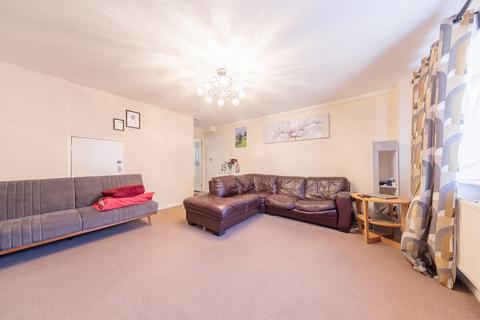 3 bedroom end of terrace house for sale, Willow Hill Close, Nottingham NG6