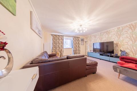 3 bedroom end of terrace house for sale, Willow Hill Close, Nottingham NG6