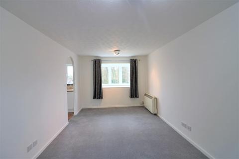 2 bedroom flat to rent, Kerr Close, Knebworth, SG3