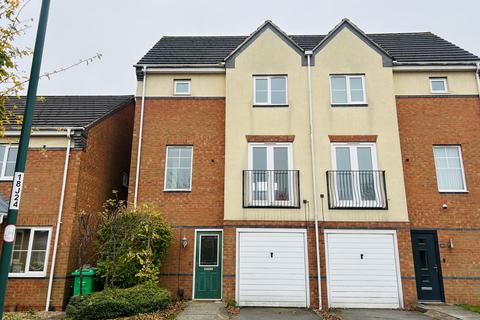 3 bedroom terraced house to rent, Stanhope Avenue, Nottingham, Nottinghamshire, NG5