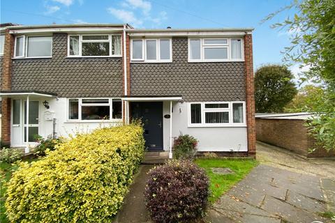 3 bedroom end of terrace house for sale, Ryde Gardens, Yateley, Hampshire