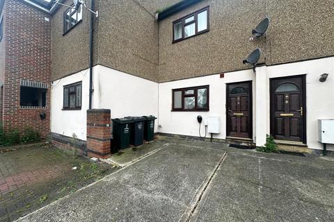 1 bedroom flat to rent, Eglinton House, Swanscombe Street