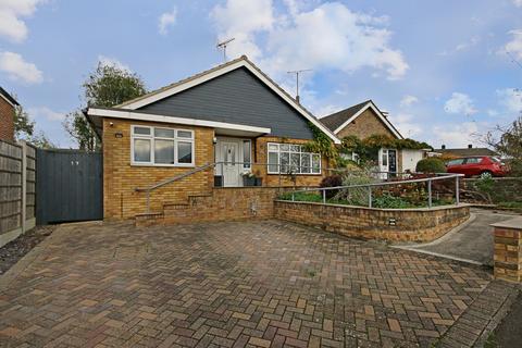 17 Coronation Road, East Grinstead, RH19 4AJ