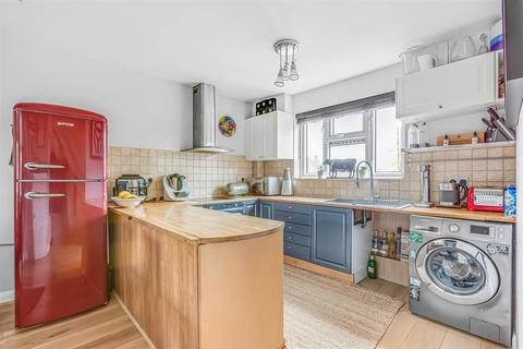 3 bedroom flat for sale, Mortlake High Street, Mortlake, London, SW14