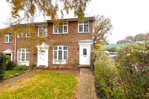 3 bedroom end of terrace house to rent, Oakfields, Guildford, Surrey, GU3