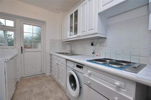 3 bedroom end of terrace house to rent, Oakfields, Guildford, Surrey, GU3