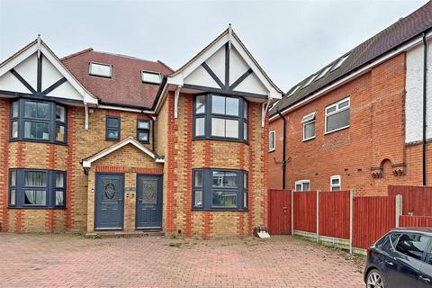 5 bedroom semi-detached house for sale, London Road, Redhill