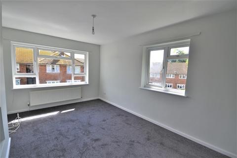 2 bedroom flat to rent, Barnhorn Close, Bexhill-On-Sea TN39