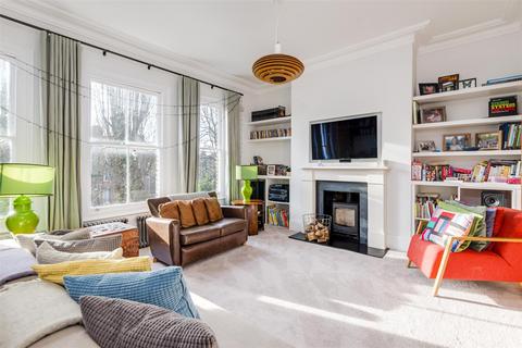 4 bedroom flat for sale, Oseney Crescent