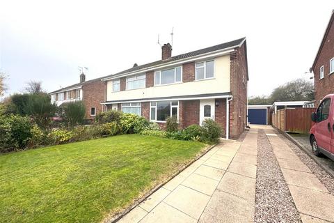 3 bedroom semi-detached house to rent, Heathend Road, Alsager