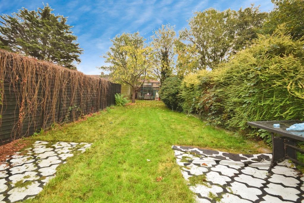 A2e40313-Garden.
