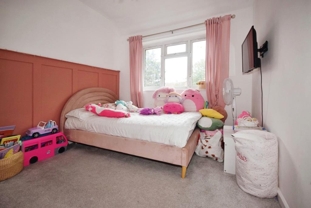 6d52cba0-Bedroom 202