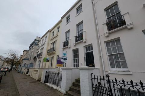 1 bedroom apartment to rent, Lind Street, Ryde