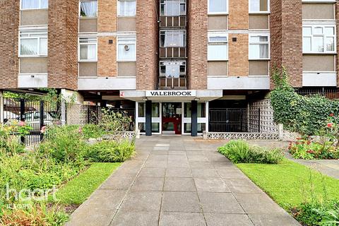 2 bedroom apartment for sale, 2 Park Avenue, Ilford