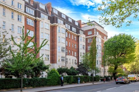 Wellington Court, 55-67 Wellington Road, St John's Wood, London