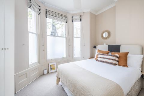 1 bedroom flat for sale, Chesterton Road, North Kensington, London