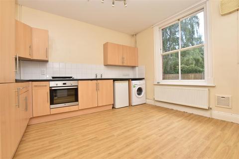 3 bedroom apartment to rent, GFF 20 Redlands Road