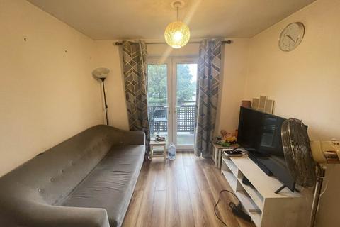 1 bedroom flat to rent, High Street, Harlinghton,Hayes,Ub3