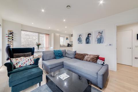 1 bedroom flat for sale, Willow House, 8 River Barge Close, London