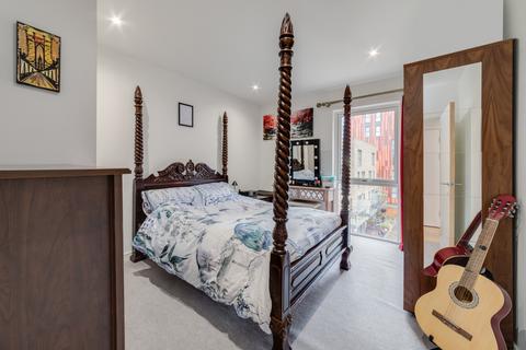 Flat 403, Willow House, 8 River Barge Close, London, E14 3PJ