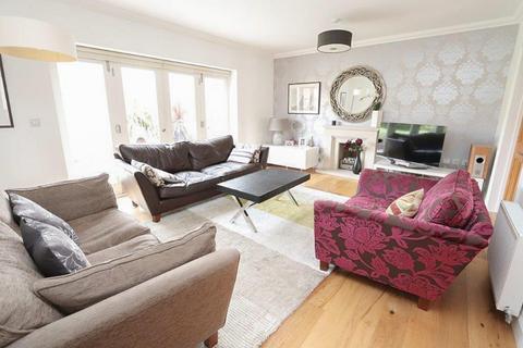 4 bedroom detached house for sale, Woburn Road, Heath And Reach, Leighton Buzzard