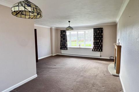 3 bedroom detached bungalow for sale, West Pasture, Kirkbymoorside, York