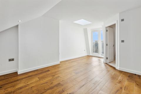 2 bedroom flat for sale, Fulham Palace Road, London