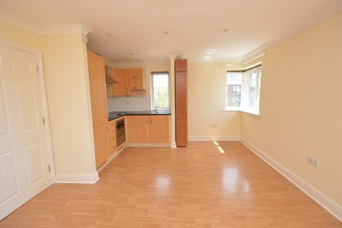 2 bedroom flat to rent, Lyons Court, Dorking, Surrey. RH4 1AE