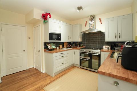 3 bedroom terraced house for sale, Lime Tree Avenue, Easingwold, York, North Yorkshire